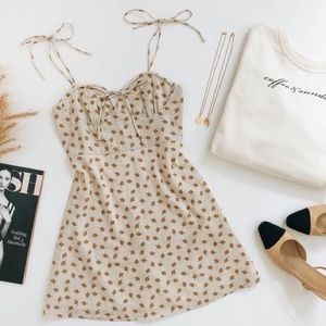Verge girl beige floral dress